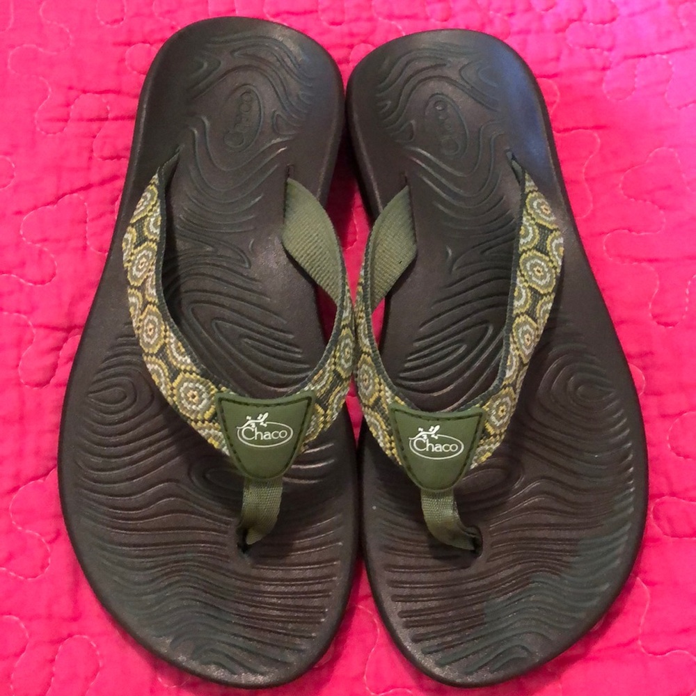 Chaco flip flops. Size 7